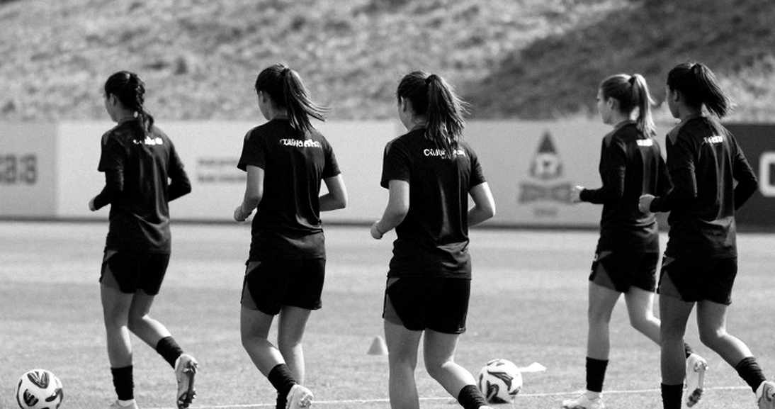 Messi tiến gần thương vụ CD Eldense: Kiến trúc rủi ro của một đế chế bóng đá mới Messi tiến gần thương vụ CD Eldense: Kiến trúc rủi ro của một đế chế bóng đá mới