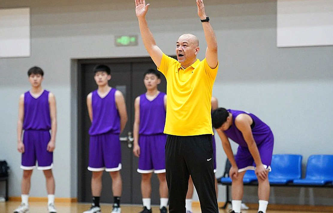 June Mar Fajardo gia nhập câu lạc bộ 10.000 điểm của PBA: Cột mốc của một trung phong lỗi thời nhưng bất khả chiến bại