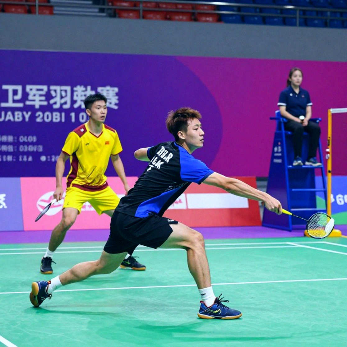 Alwi Farhan tập cùng Kento Momota trước Asian Games 2026: Đọc tín hiệu thật giữa lớp kỳ vọng