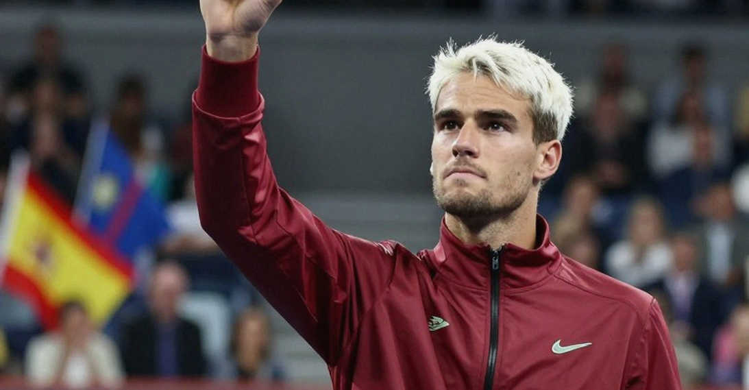 US Open: Đêm 3 giờ 33 phút ở Arthur Ashe, và khoảng trống nơi băng ghế dự bị quần vợt Mỹ