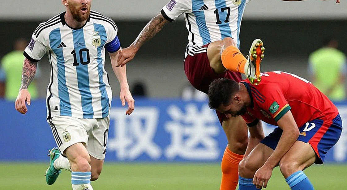 V.League và dòng tiền không chảy: khi cảm xúc đội tuyển dừng ở cửa sân