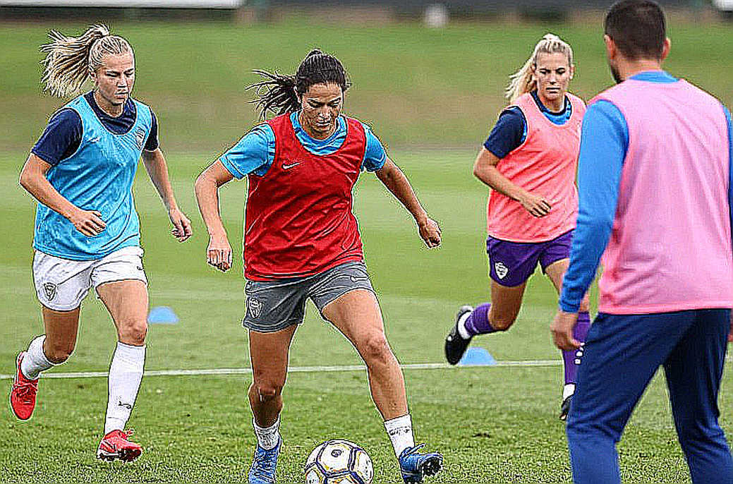 Mees Hilgers rời FC Twente sau 15 năm: Khi bóng đá không còn là cuộc chơi, mà là một bản hợp đồng