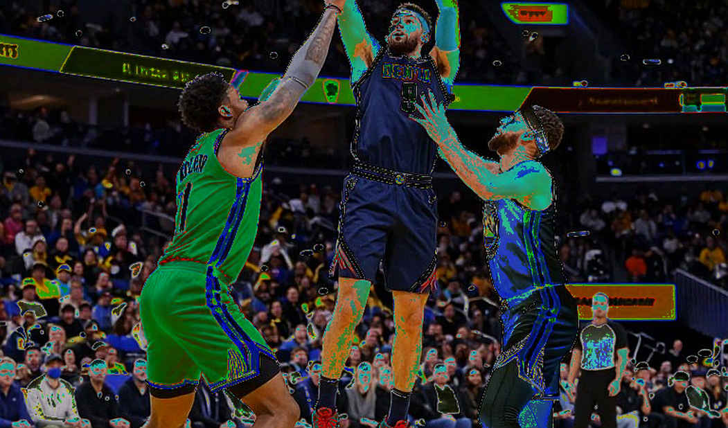 Sergio de Larrea teaches Spanish to his Dallas teammates: the locker-room story and the data gap behind it