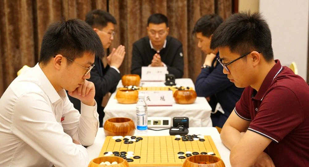 Khoảnh khắc từ nước đi thứ hai: Sự thật đằng sau lối đánh gambit tưởng chừng bị lãng quên