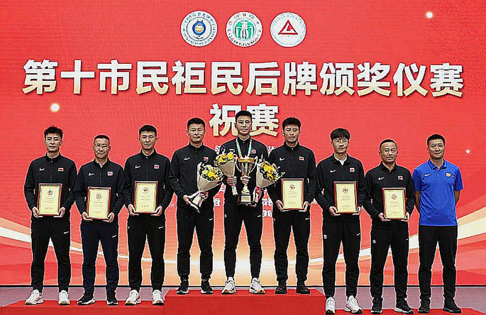 Hồ sơ y tế không biết nói dối: bài học từ những ô trống trong dữ liệu chấn thương bóng đá